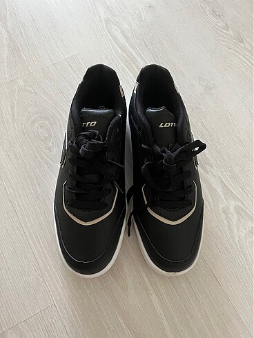 Lotto sneaker