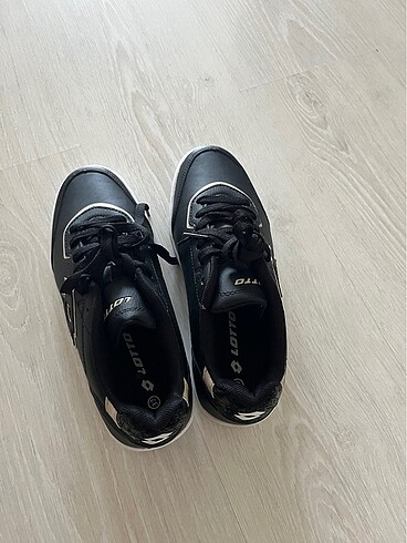 38 Beden siyah Renk Lotto sneaker