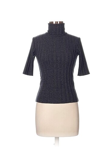 Zara Bluz %70 İndirimli.