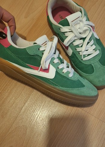 Bershka retro yeşil sneaker - Görsel 2