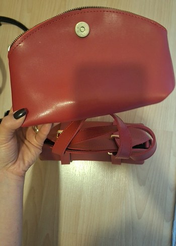 Klasik Kırmızı Deri Yavrulu Kadın Çanta - Görsel 3