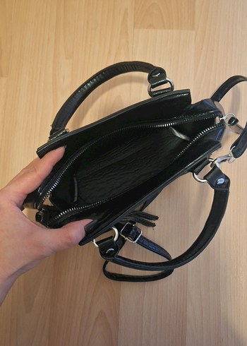 Siyah Deri Tokalı Punk Tarzı Kadın Çanta - Görsel 3