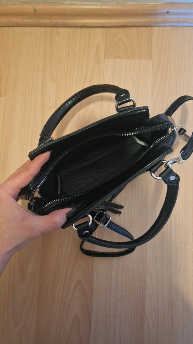 Siyah Deri Tokalı Punk Tarzı Kadın Çanta - Görsel 3