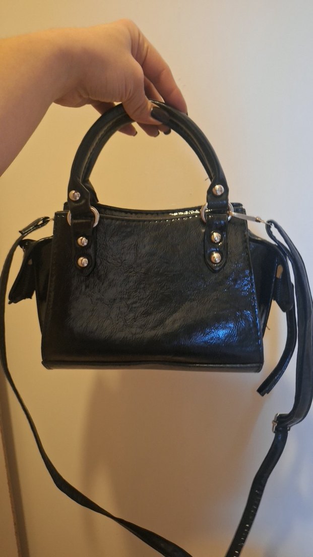 Siyah Deri Tokalı Punk Tarzı Kadın Çanta - Görsel 2