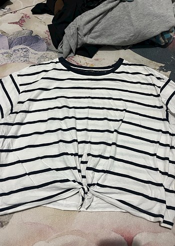 Bershka Çizgili Tişört - Görsel 2