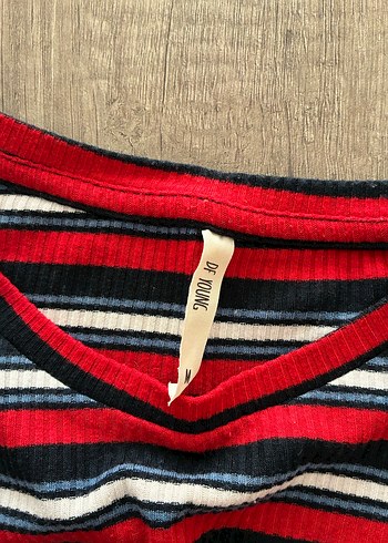 Kırmızı Çizgili Triko Bluz - Görsel 3