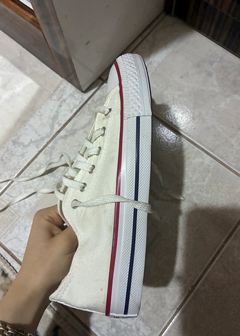 Kadın Beyaz Minimalist Spor Ayakkabı converse - Görsel 4