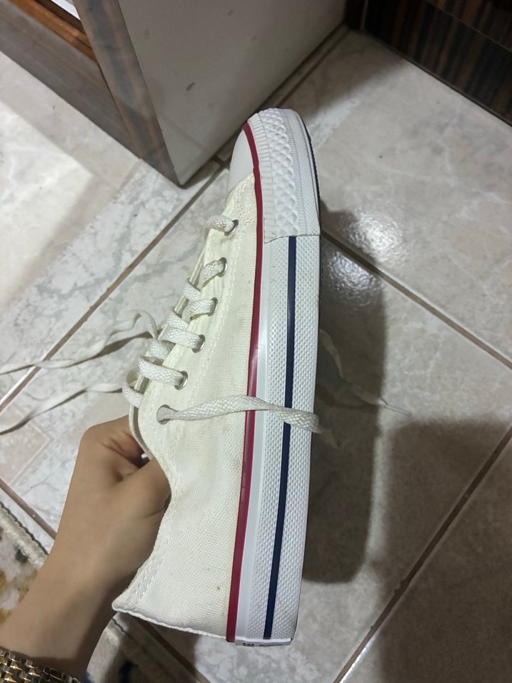 Kadın Beyaz Minimalist Spor Ayakkabı converse - Görsel 4