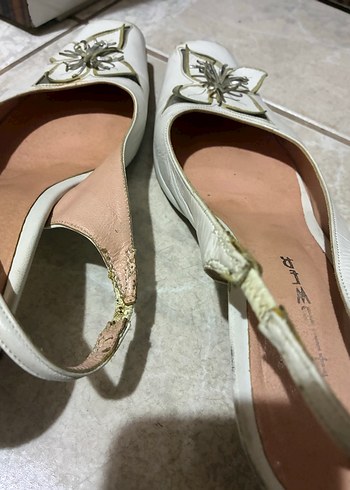 çiçek detaylı ince topuklu babet - Görsel 5