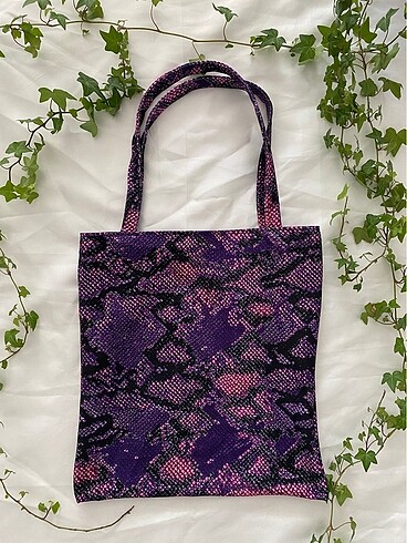 Tote bag