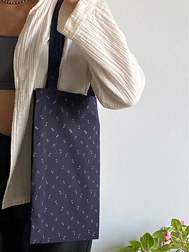 Tote bag