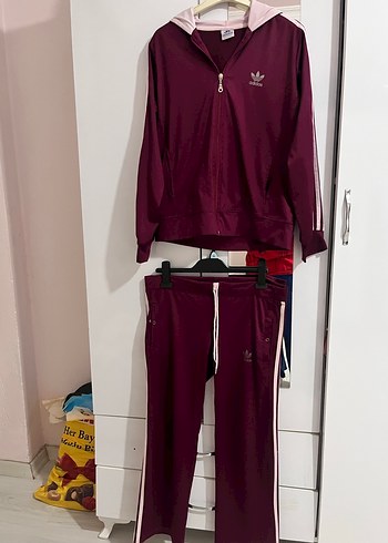 Adidas Bordo Kapüşonlu Kadın Eşofman Takımı - Görsel 2