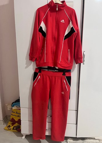 Kırmızı Fermuarlı Kadın Eşofman Takımı - Görsel 2