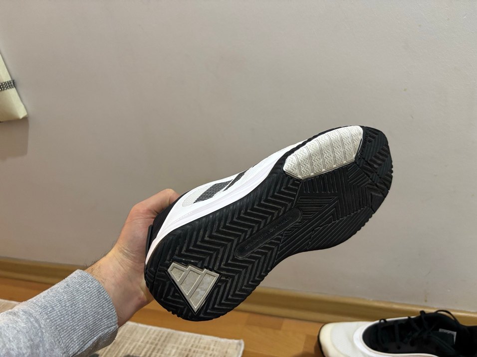 Orijinal Adidas 41 numara Unisex ayakkabı - Görsel 2