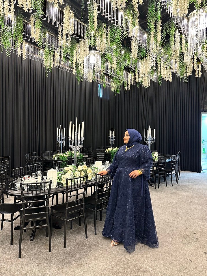 Bohem Tarzı Lacivert Uzun Drapeli Kadın Abiye - Görsel 4