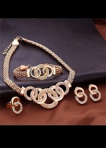 Accessory Collective 5 li set.