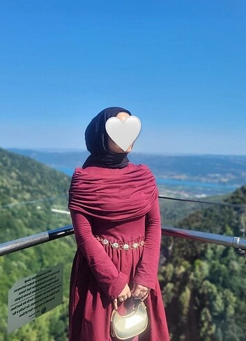 Diğer Omuz detaylı elbise