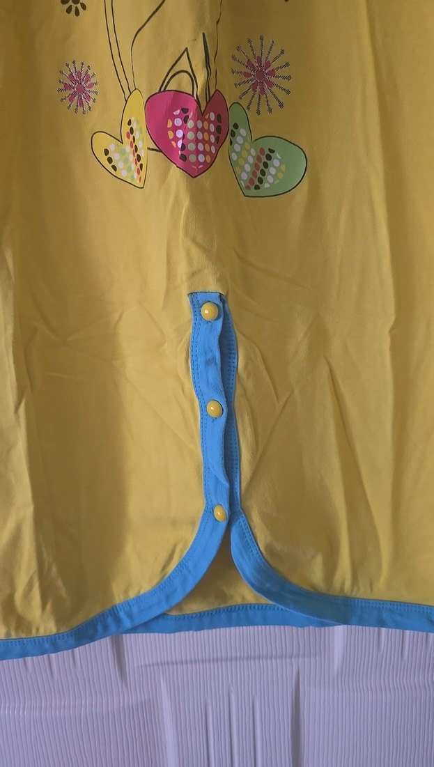 Sarı Baskılı Düğmeli ev içi gecelik - Görsel 2