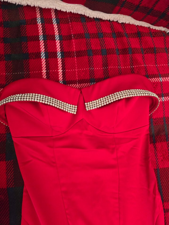 Kısa taş Detaylı Askısız Kırmızı Abiye Elbise - Görsel 2