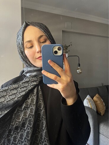 Beden dior desenli ipek kaşmir şal