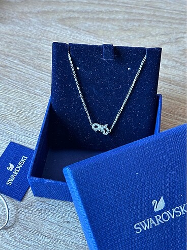 Beden beyaz Renk SWAROVSKI BiLEKLiK, DÜGÜM, ASK