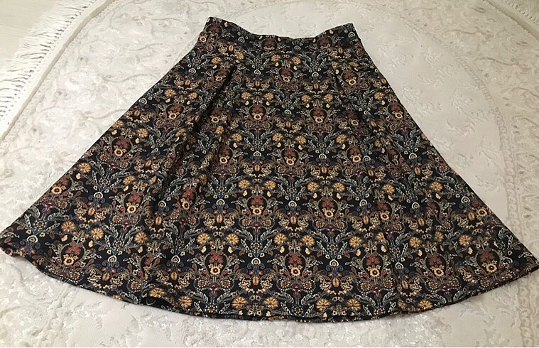 Stradivarius etek
