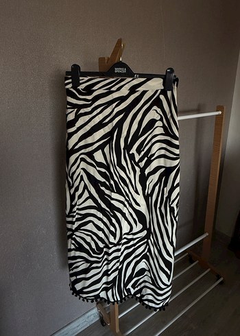 Zebra Desenli Drapeli Uzun Etek - Görsel 4