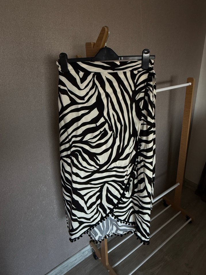 Zebra Desenli Drapeli Uzun Etek - Görsel 2