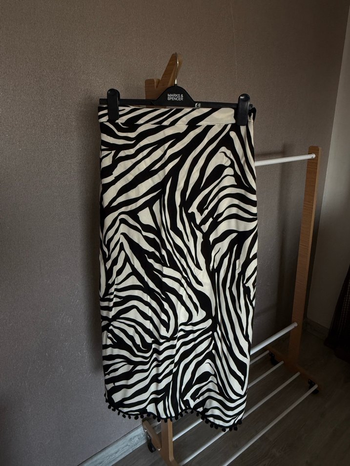 Zebra Desenli Drapeli Uzun Etek - Görsel 4