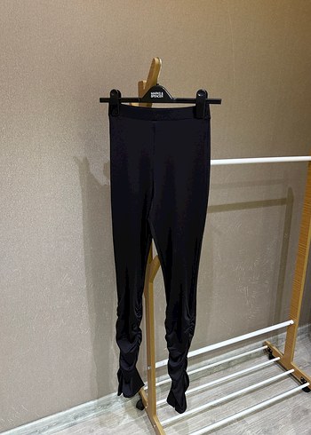 Paçası büzgülü yüksek bel pantolon