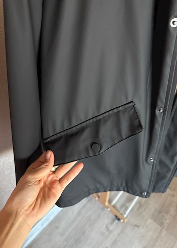 Erkek Siyah Kapüşonlu Fermuarlı içi polarlı yağmurluk - Görsel 4