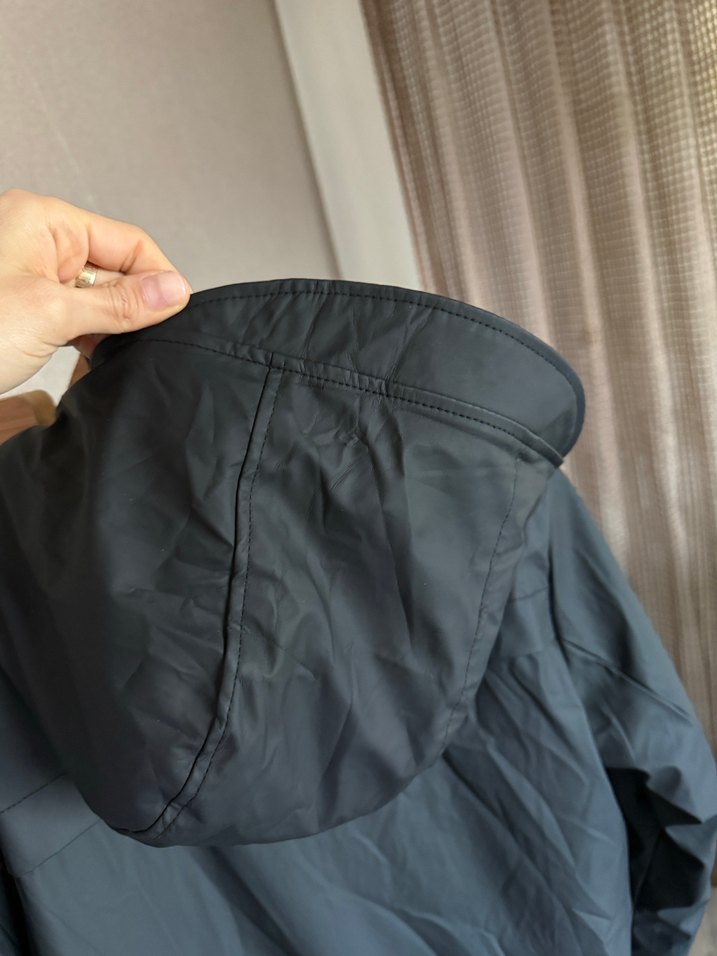 Erkek Siyah Kapüşonlu Fermuarlı içi polarlı yağmurluk - Görsel 5