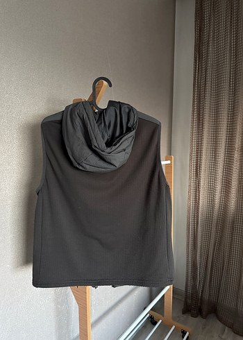 Siyah Fermuarlı Yüksek Yakalı erkek çocuğu Yelek - Görsel 3