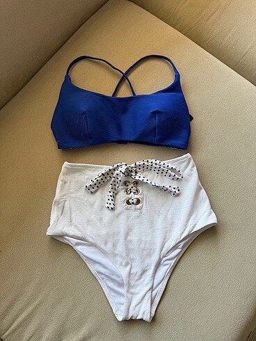Yüksek bel bikini altı çapraz askılığı bikini üstü
