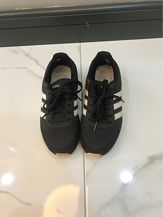 Orijinal Adidas spor ayakkabı