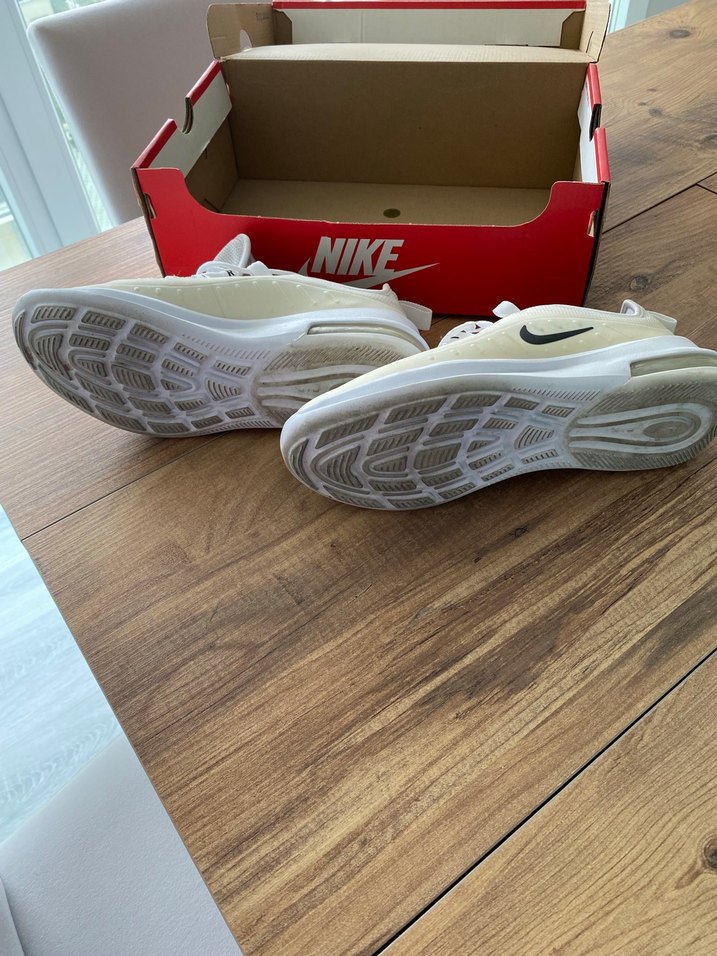 Nike Beyaz Spor Kadın Sneakers - Görsel 2