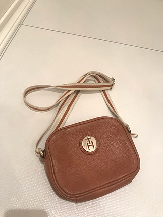 Tommy Hilfiger Çapraz çantası