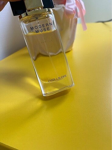 universal Beden beyaz Renk Estee lauder modern muse edp
