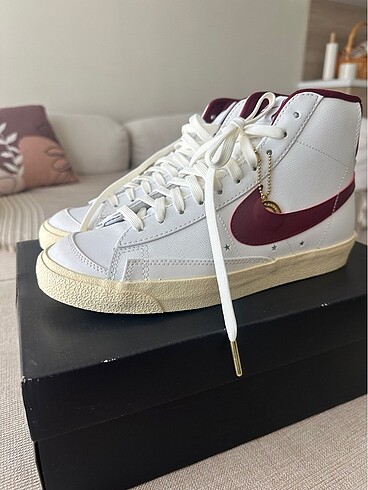 Nike Nike Blazer Mid Boğazlı Spor Ayakkabı