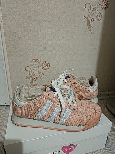 38 Beden pembe Renk Adidas ayakkabı