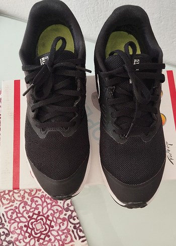 38 Beden orjinal nike runner bayan