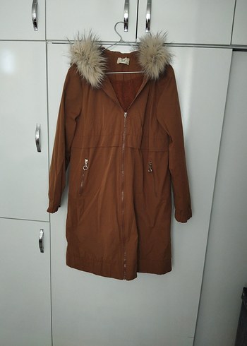 Kürklü Kapüşonlu Bej Kadın Parka