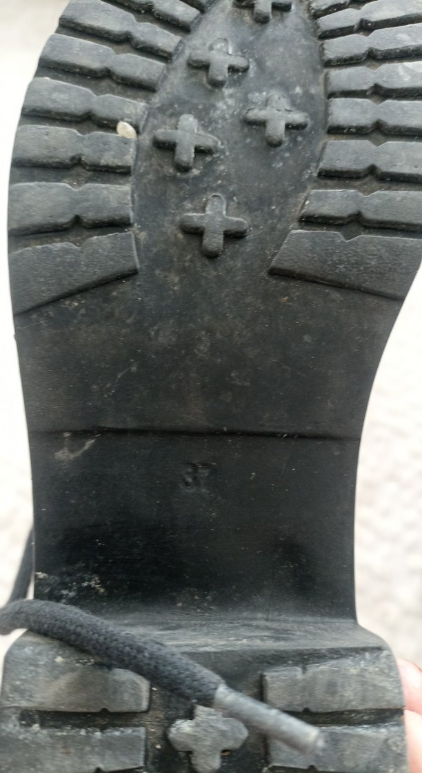 Siyah bot postal - Görsel 3