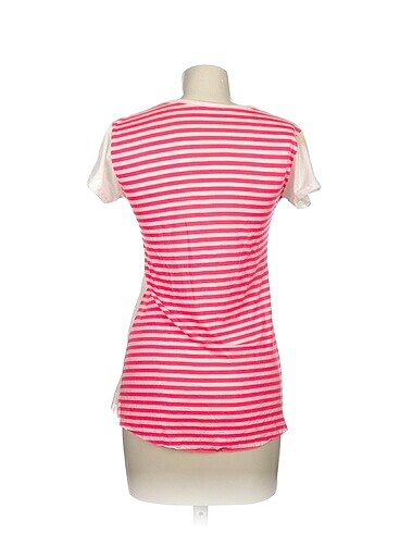 xl Beden Diğer T-shirt %70 İndirimli.