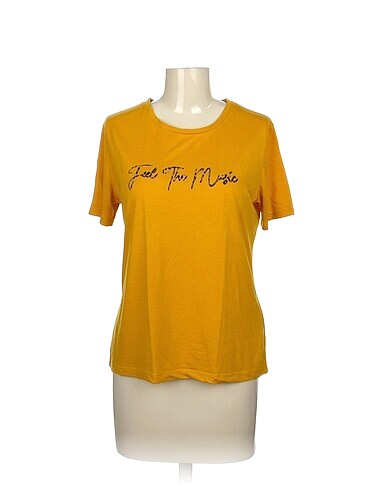 Koton T-shirt %70 İndirimli.