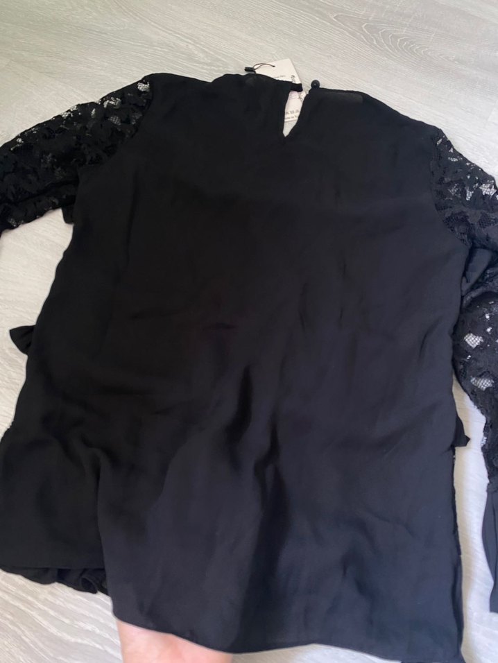Uzun Kollu Siyah Fırfırlı Bluz - Görsel 4