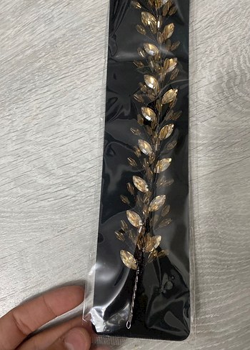 Altın Renkli Payetli Kadın Saç Aksesuarı - Görsel 3