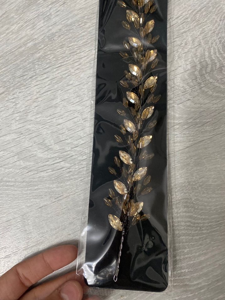 Altın Renkli Payetli Kadın Saç Aksesuarı - Görsel 3