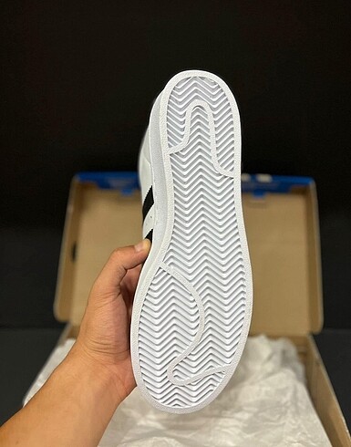37 Beden beyaz Renk Adidas süperstar