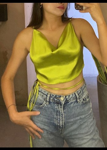 Yeşil Parlak Saten Drapeli Halter Crop Top Özel Dikim - Görsel 3